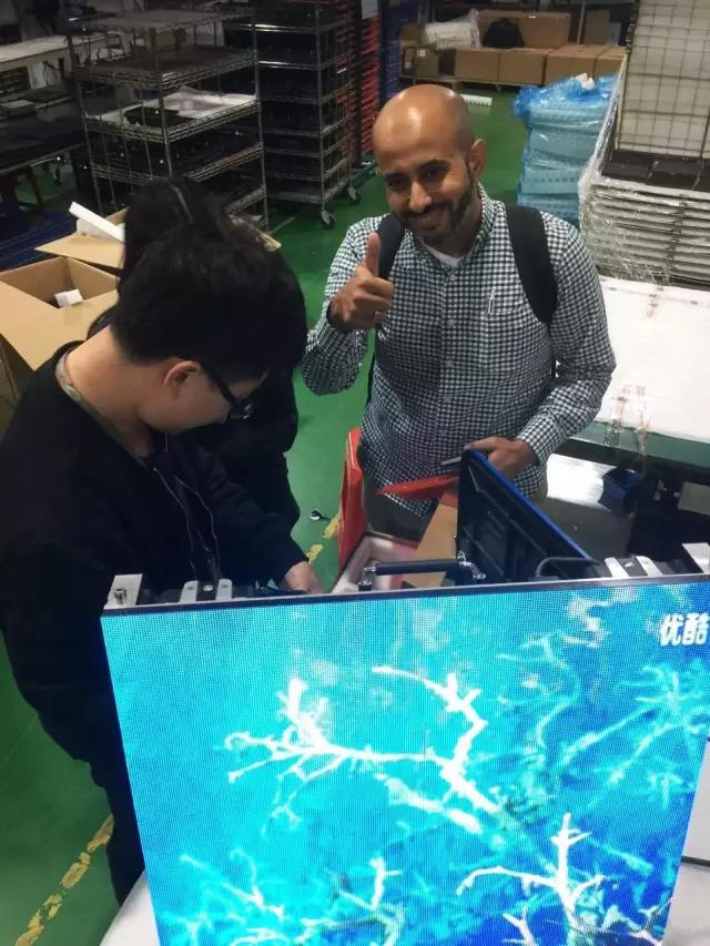 Eng.Abdullah O.Baothman对金年会的产品翘起了大拇指