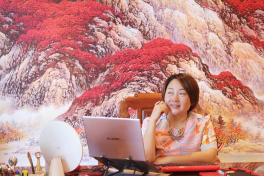 数字音视工程网 | 专访金年会掌舵人龙平芳：登高望远天地阔，肝胆相照一心同