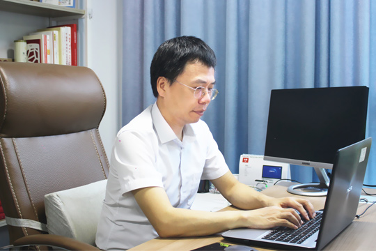 专访金年会：从默默无闻到“巨人”，实力铸就辉煌