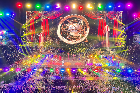 首场「狂飙」！周杰伦南京演唱会绝不配速，金年会巨幕引爆狂欢！