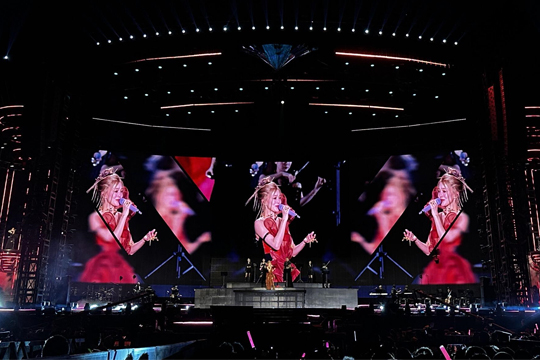 9年等待终圆梦！金年会LED屏幕点亮张韶涵南昌演唱会璀璨之夜！